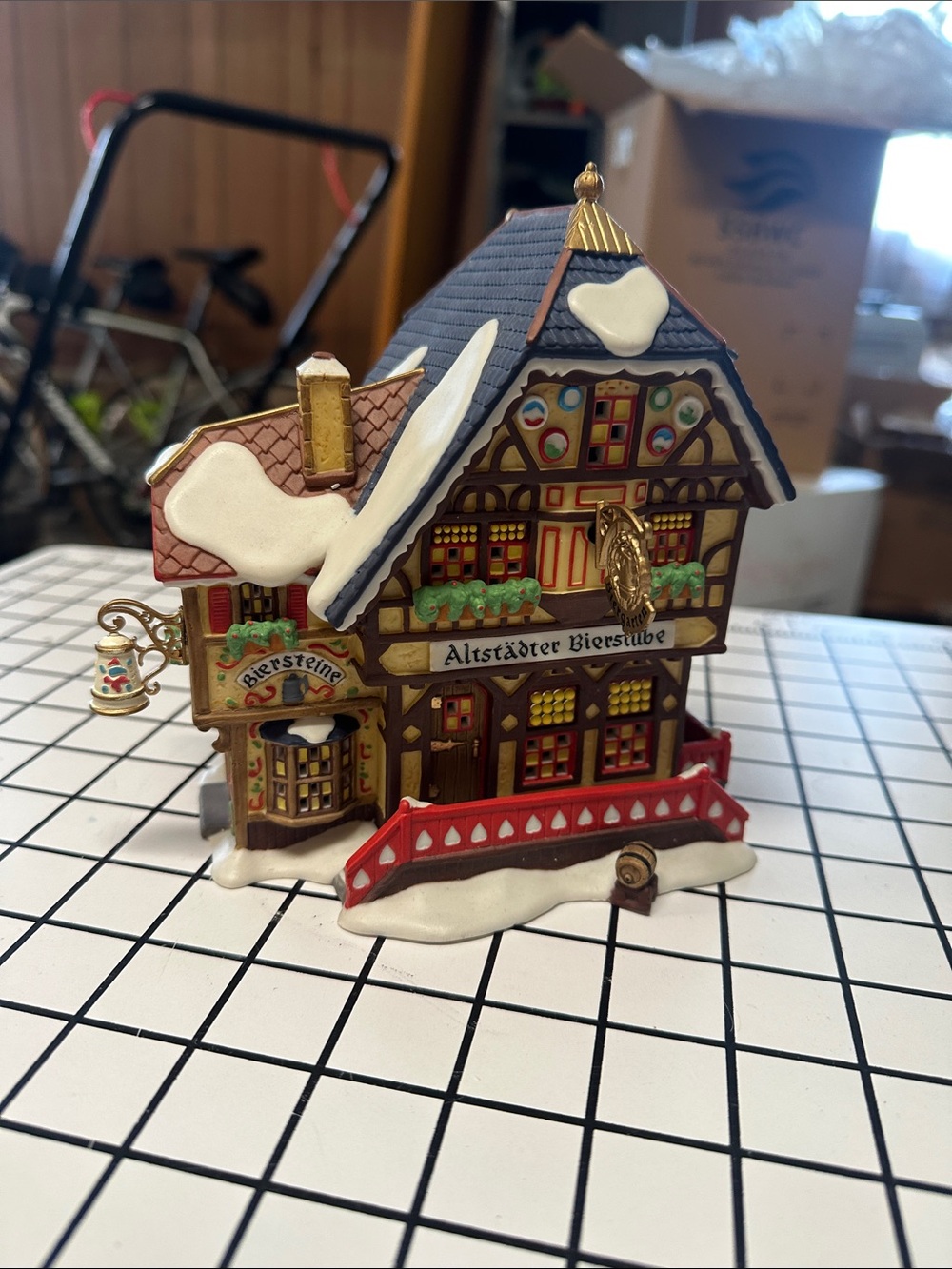 Department 56 Alpine Village Altstadter Bierstube - Green and Red Accents - Picture 2 of 2
